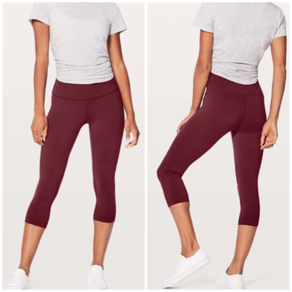 lululemon athletica Pants - Lululemon Wunder Under Crop High Rise